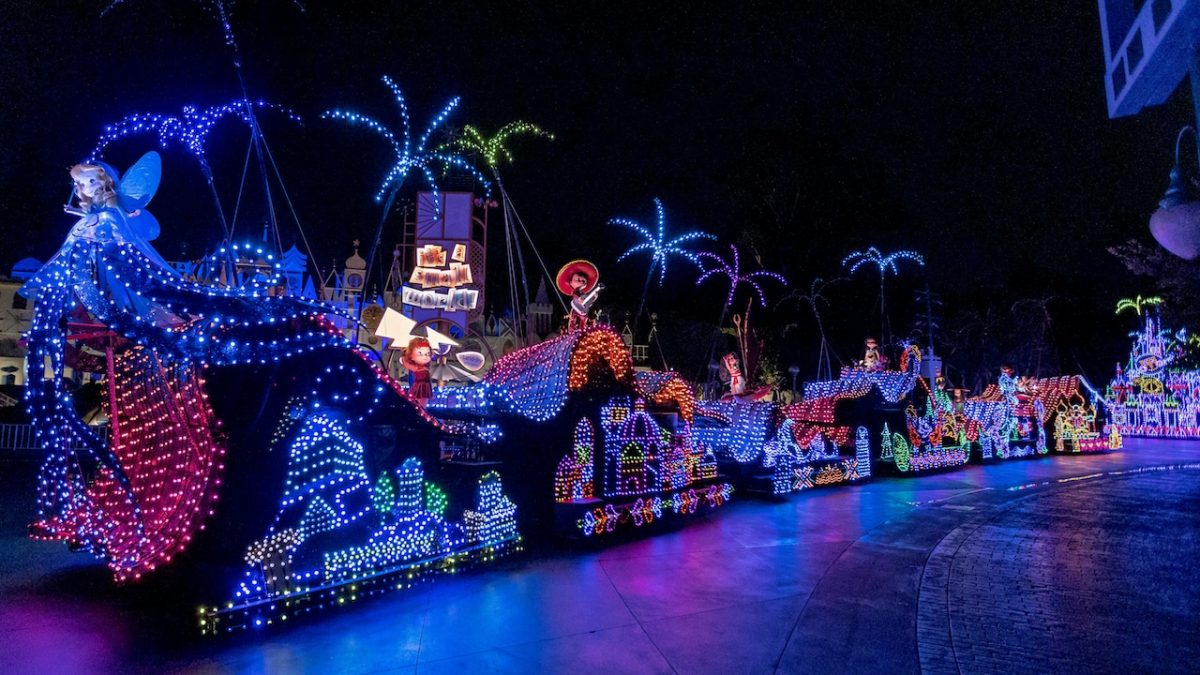 First Look at the new Grand Finale in the Main Street Electrical Parade, Debuting April 22 at Disneyland Park [Video]