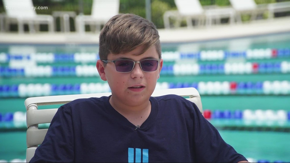 Young Tampa swimmer honors mother in cancer research fundraising event [Video]