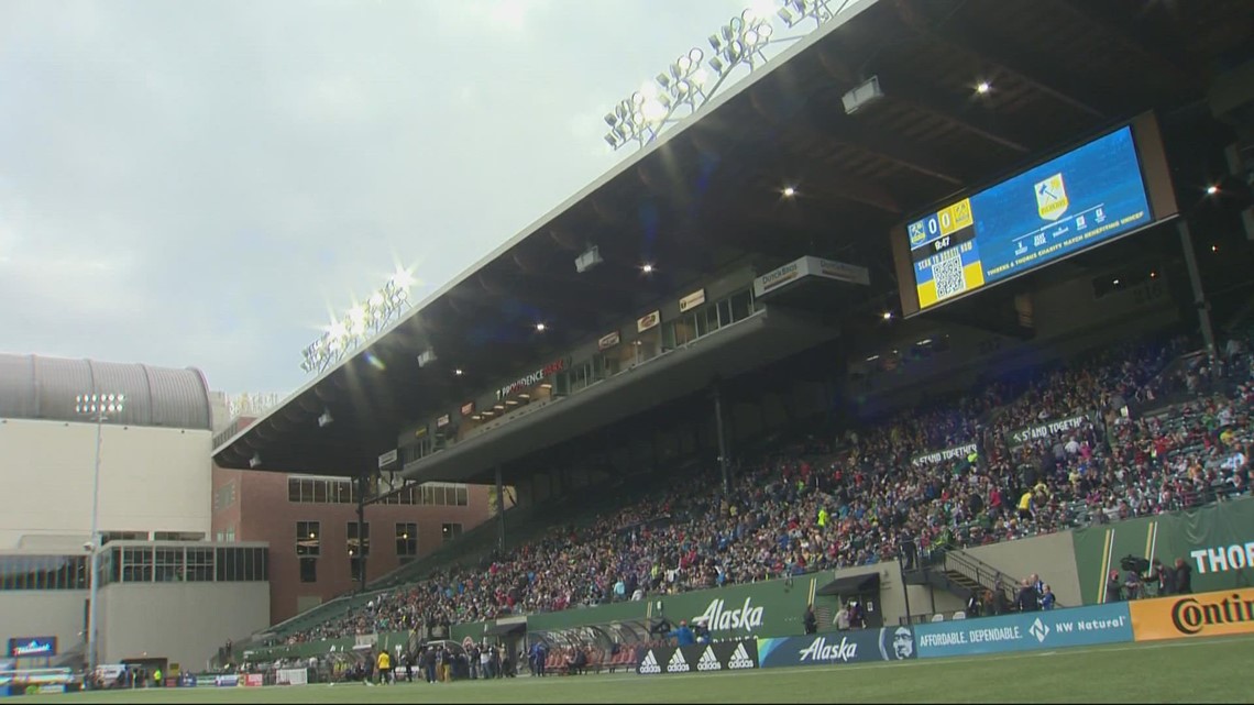 Portland Timbers, Thorns play charity match to raise money for Ukraine relief efforts [Video]