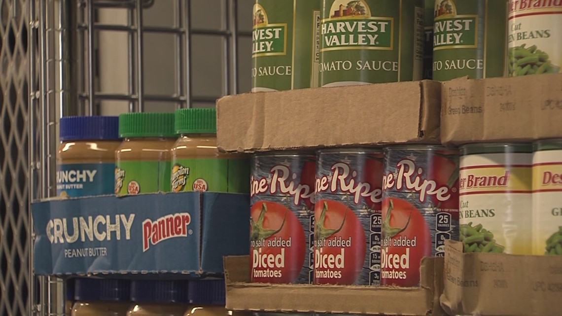 Des Moines food banks prepare for Stamp Out Hunger food drive [Video]