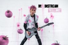 Machine Gun Kelly To Auction Diamonds For Charity [Video]