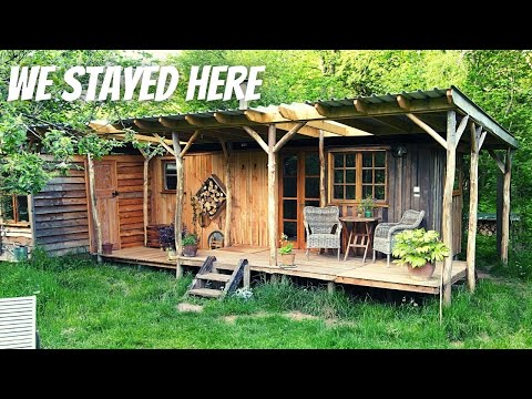 Unbelievable Cabin in the Black Mountains [Video]