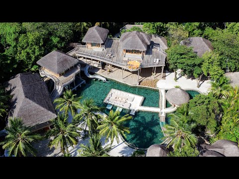 Largest villa in the Maldives | 9 bedroom Private Reserve (WOW!) [Video]