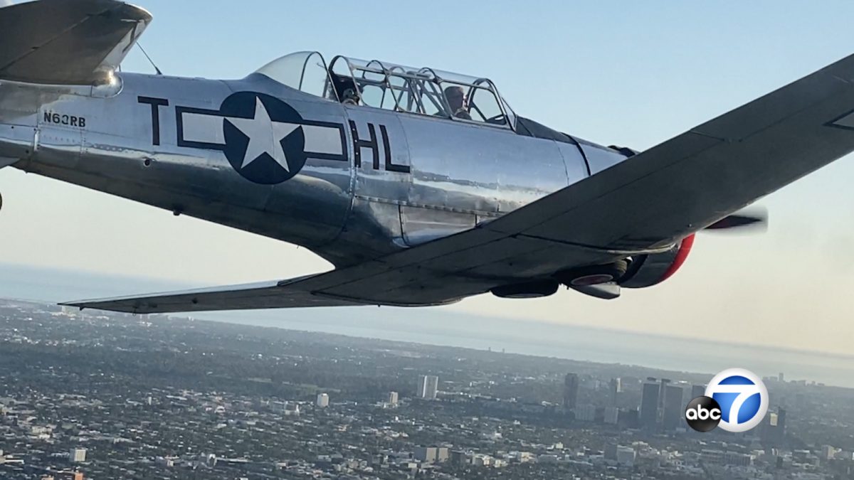 This Memorial Day look up in the sky to see the Condor Squadron pilots in action soaring over southern California [Video]