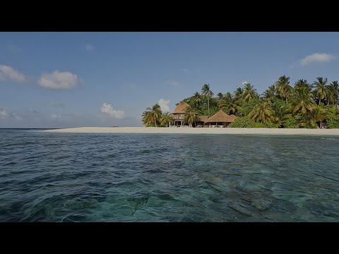 A day in the life at Kandolhu Island Resort Maldives [Video]