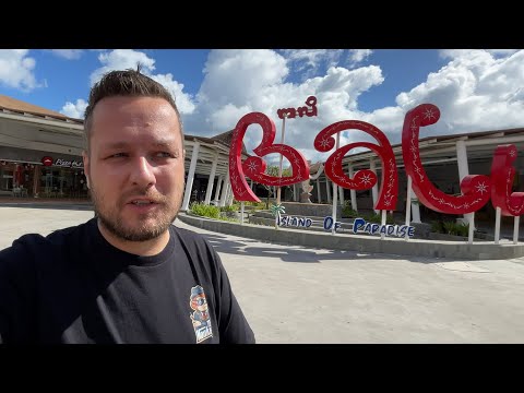 I’m Home Alone, Travel Plans and Taxi Tips in Bali [Video]