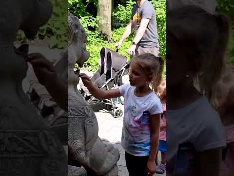 A Fu Dog Bit Me! | Kids Experiencing Chinese Statues [Video]