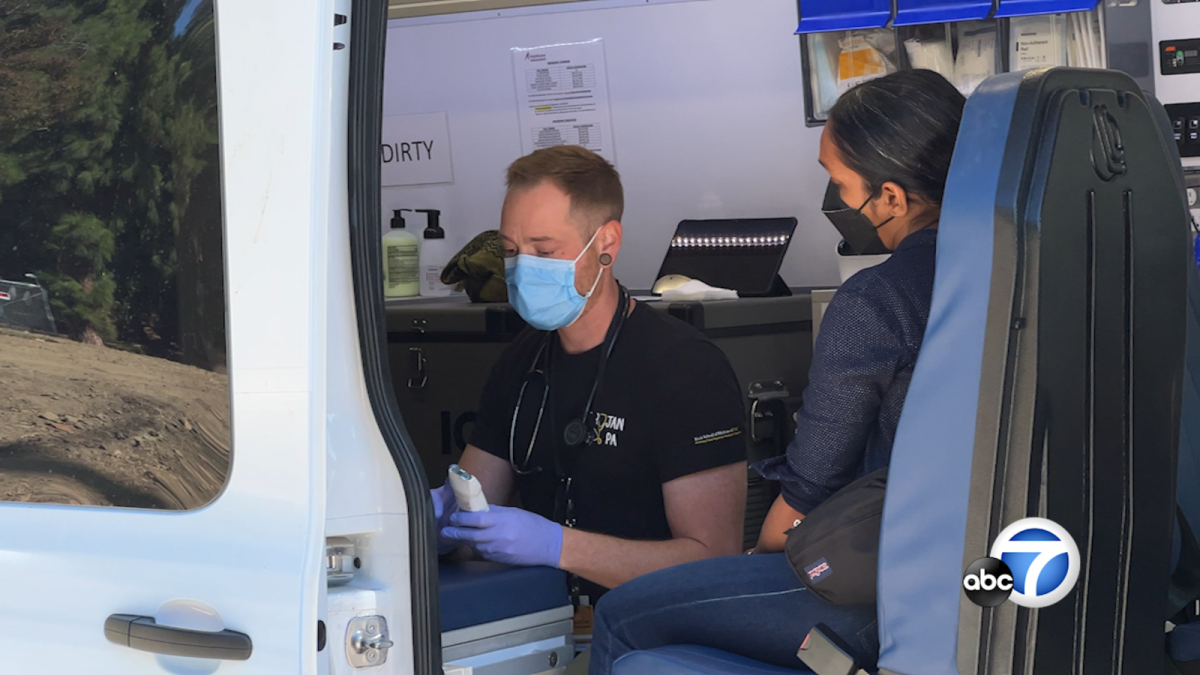 Los Angeles City Councilmember Nithya Raman gives grant to nonprofit providing mobile medical services to homeless [Video]