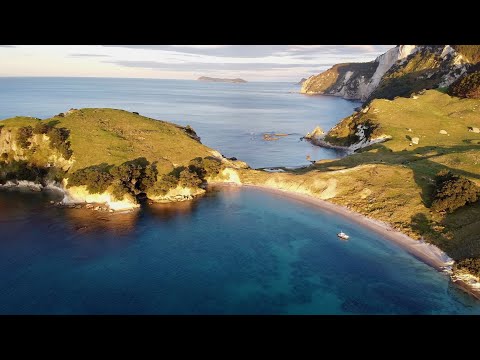 Boat Camping and Diving Amazing Islands! Catch our own food [Video]