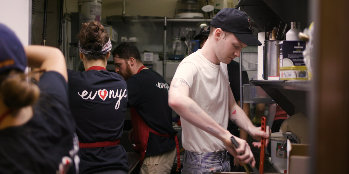 Nonprofit Cooks Gourmet Food for Those in Need – Videos