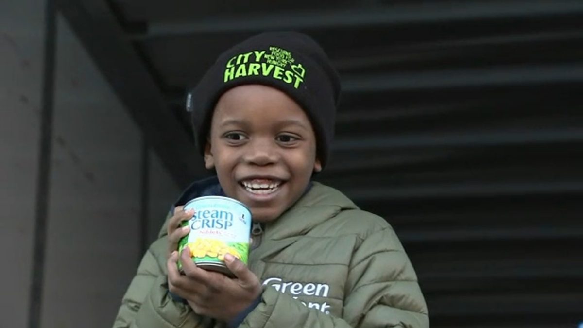 Who is the ‘Corn Kid’: Social media sensation joins nonprofit City Harvest to help unload canned vegetables with Green Giant [Video]
