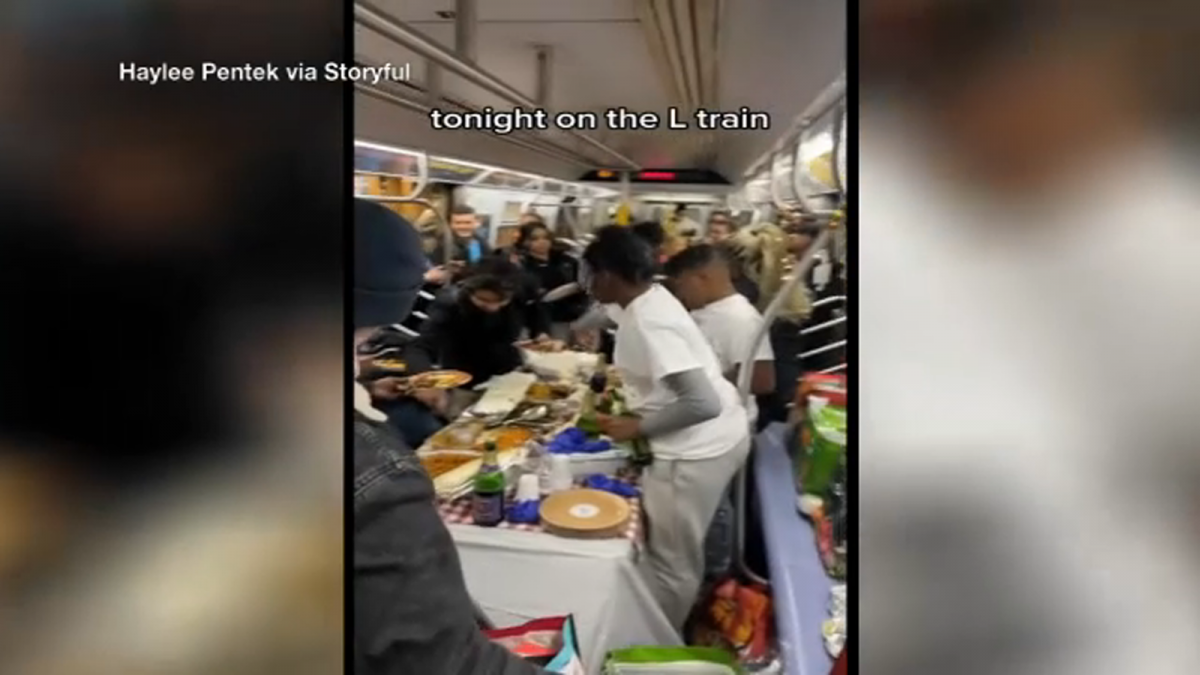 Thanksgiving on the L train: NYC subway riders treated to surprise buffet on Brooklyn-bound transit [Video]