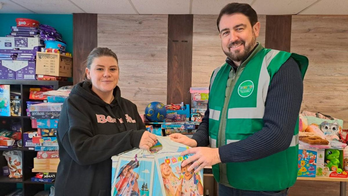 West Belfast food bank takes on toys to help bring Christmas joy to kids amid cost-of-living crisis [Video]