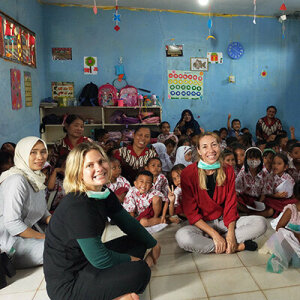 Leadership Network members visit thriving charity schools in Indonesia and Cambodia [Video]