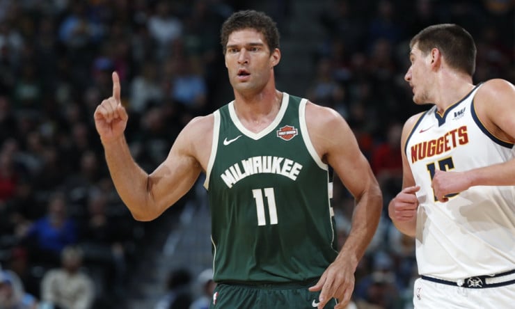 Brook Lopez awarded the 2023/23 Community Assist Award for his commitment to support youth literacy in Milwaukee – Basketball Insiders [Video]