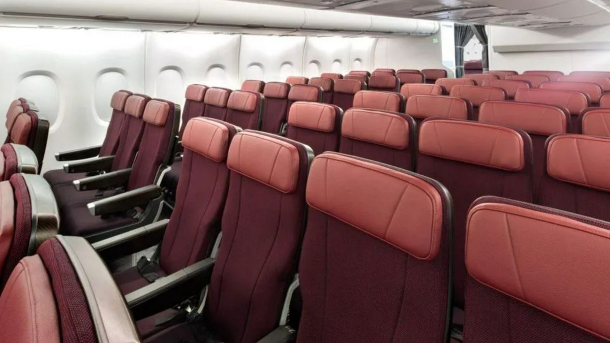 The ‘T-minus-80’ hack that lets you book better seats on a flight [Video]