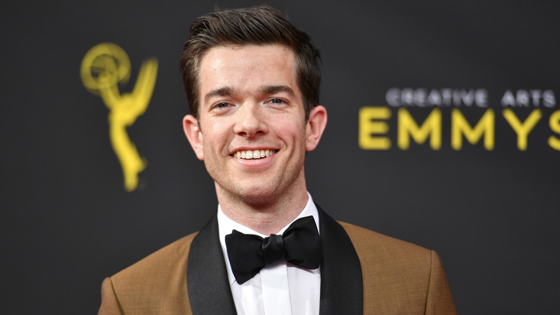Comedian John Mulaney announces Tampa show on new tour [Video]