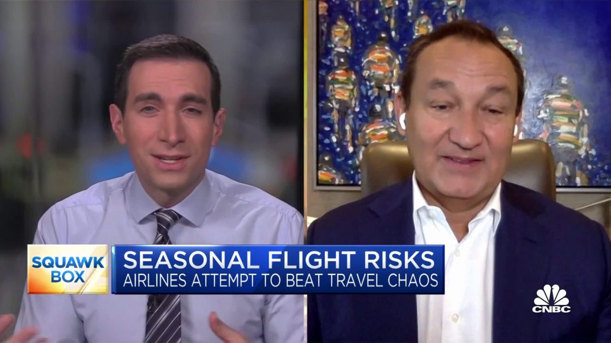Former United Airlines CEO Oscar Munoz on Thanksgiving travel season, best travel tips [Video]