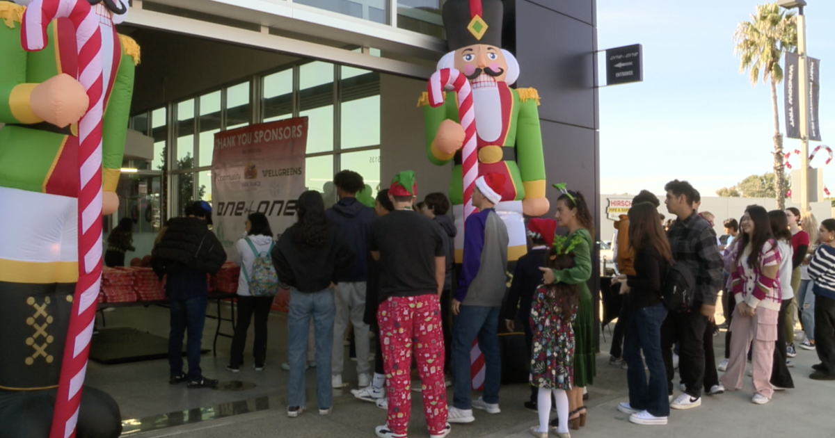 Local nonprofit spreads holiday joy to foster children [Video]