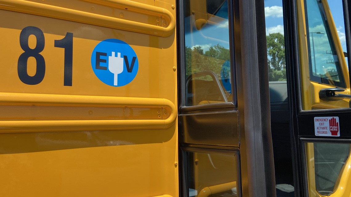 New electric buses for Charlotte-Mecklenburg Schools [Video]