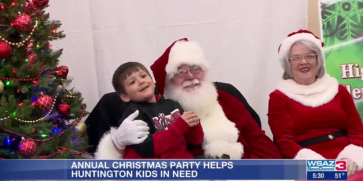 Huntington Police spreading holiday cheer with kids Christmas party [Video]