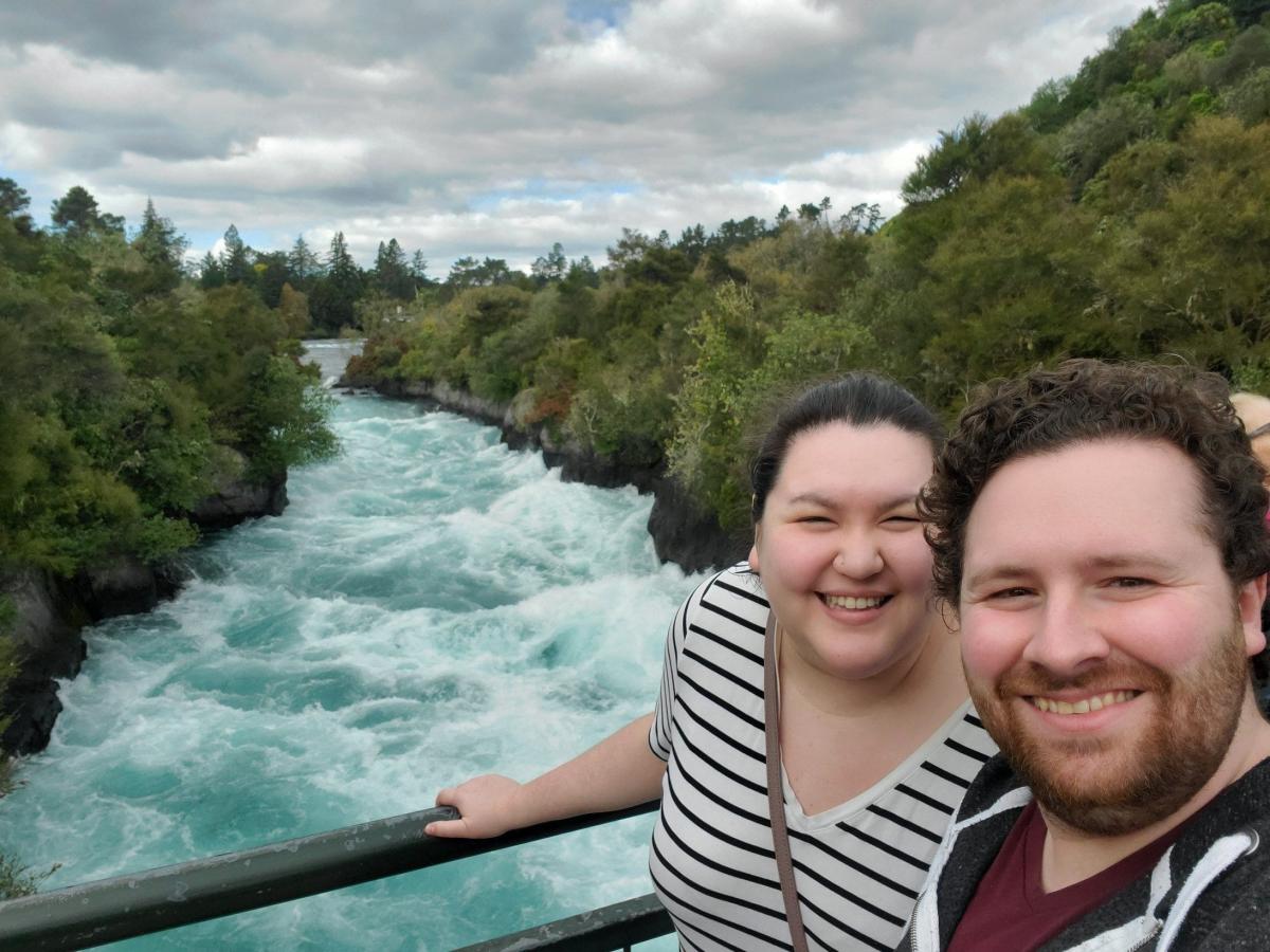 I spent 3 weeks in New Zealand on a budget. These 5 things helped me save money in one of the most expensive countries in the world. [Video]