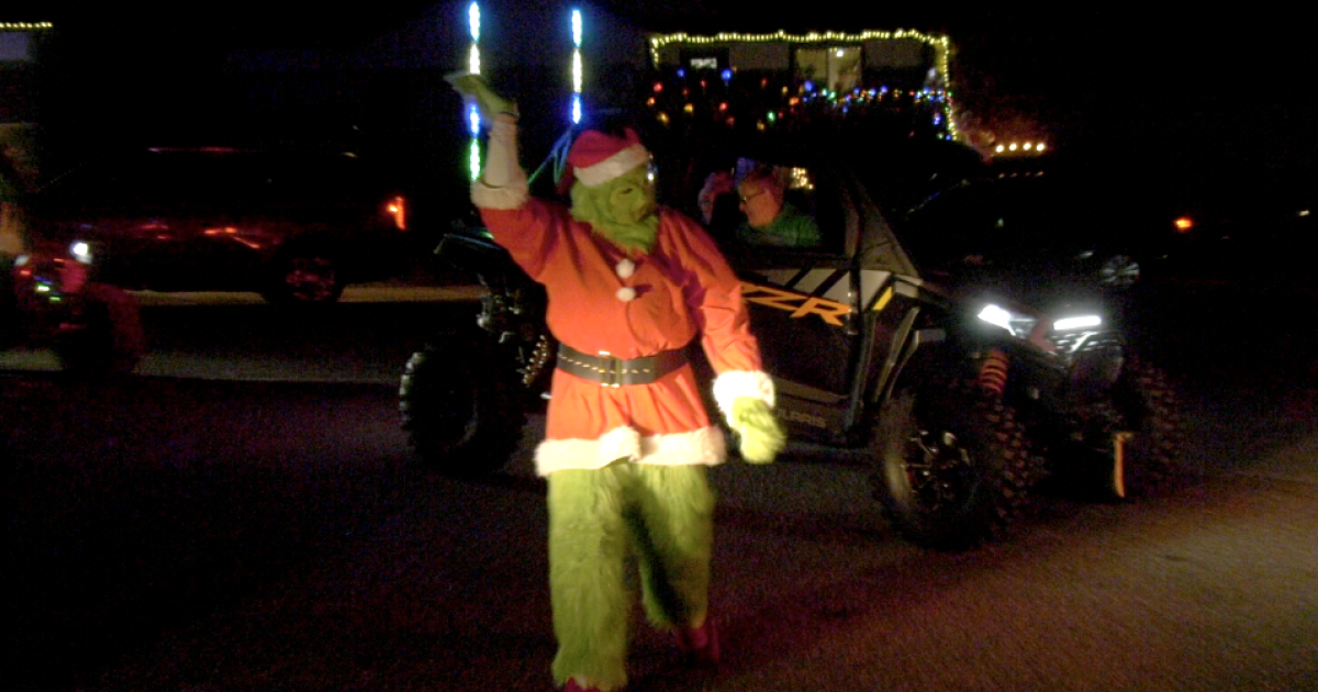 ‘Grinch Night’: Butte man dons Grinch costume to raise money for charity [Video]