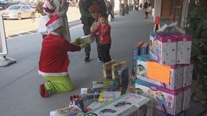 Grinch gives toys to kids at toy store hit by thieves in south Charlotte [Video]