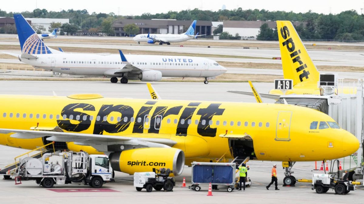 6-year-old flying alone ends up on wrong Spirit Airlines flight [Video]