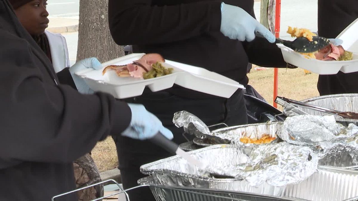 2 nonprofits give back to Atlanta homeless community on Christmas Eve and beyond [Video]