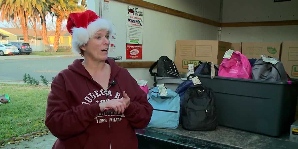 Holiday help: Volunteers offer gifts to people without homes [Video]