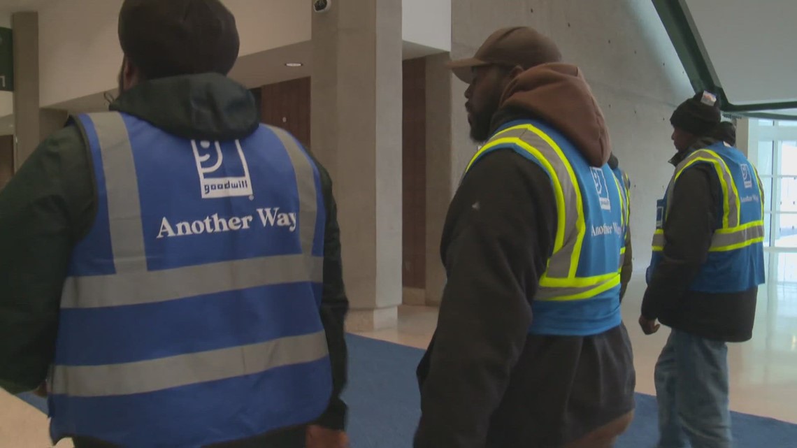 Louisville nonprofits transport vulnerable residents to shelters [Video]
