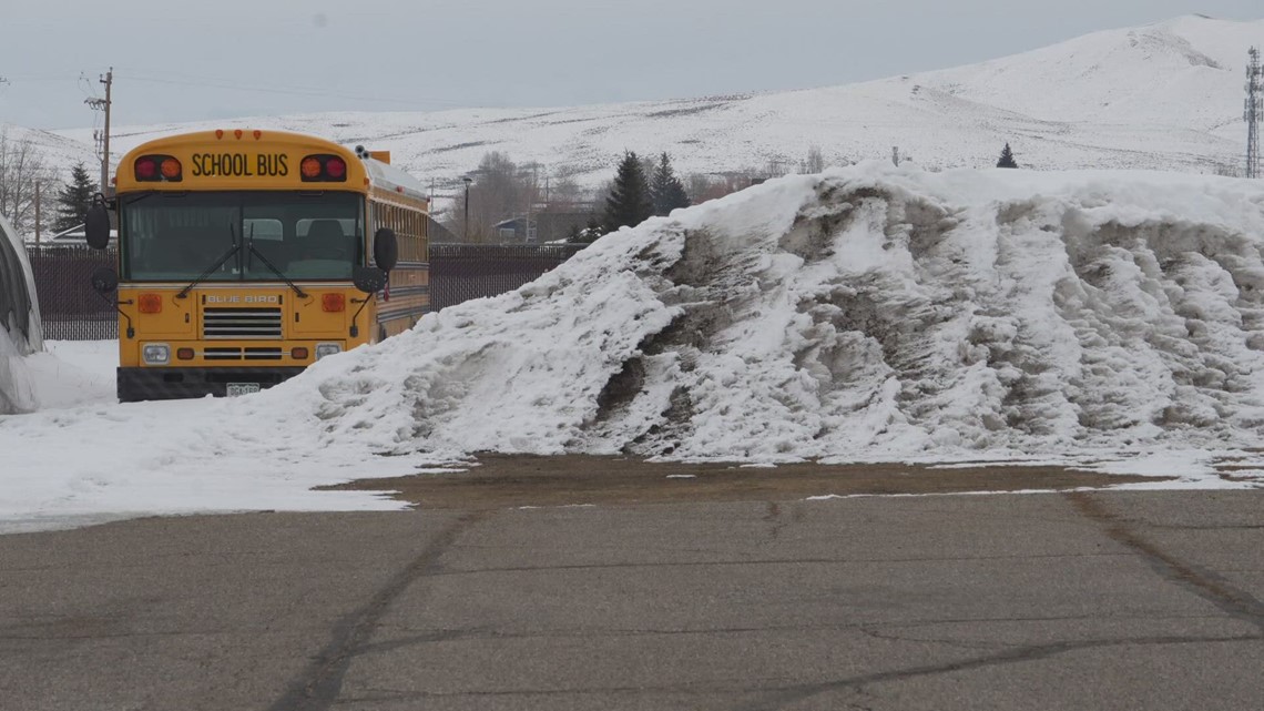 Grant gives Kremmling 2 electric school buses [Video]