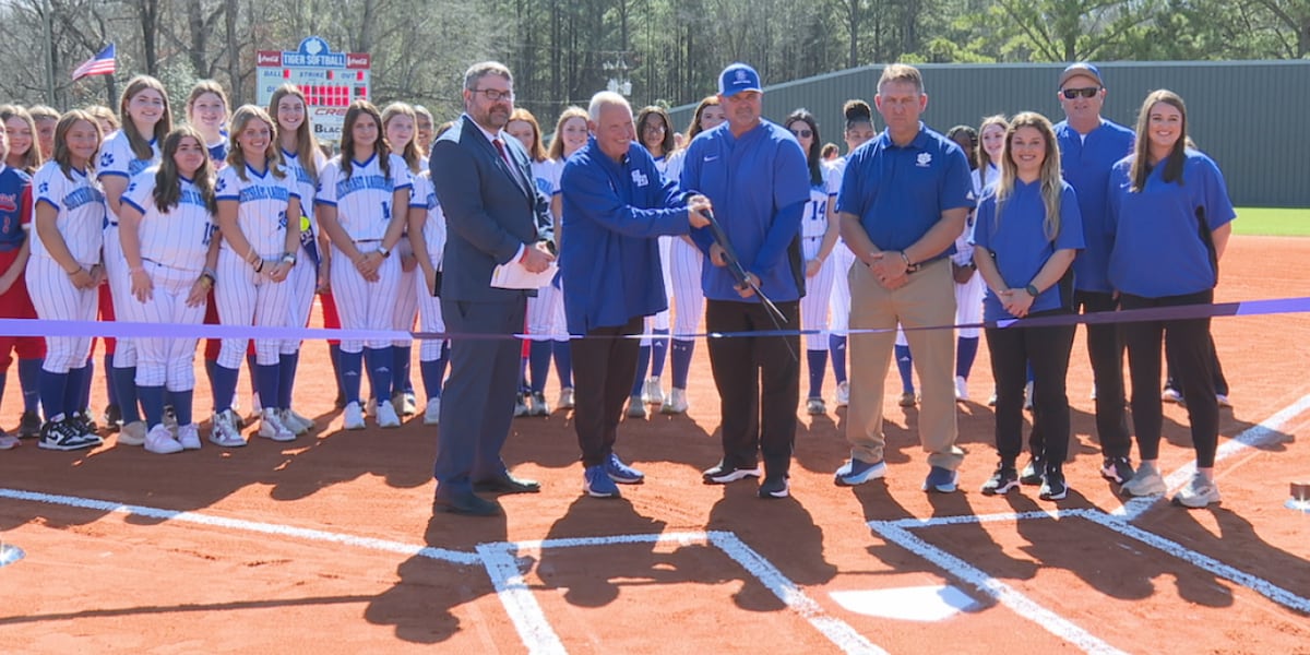 Southeast Lauderdale High School unveils new softball complex [Video]