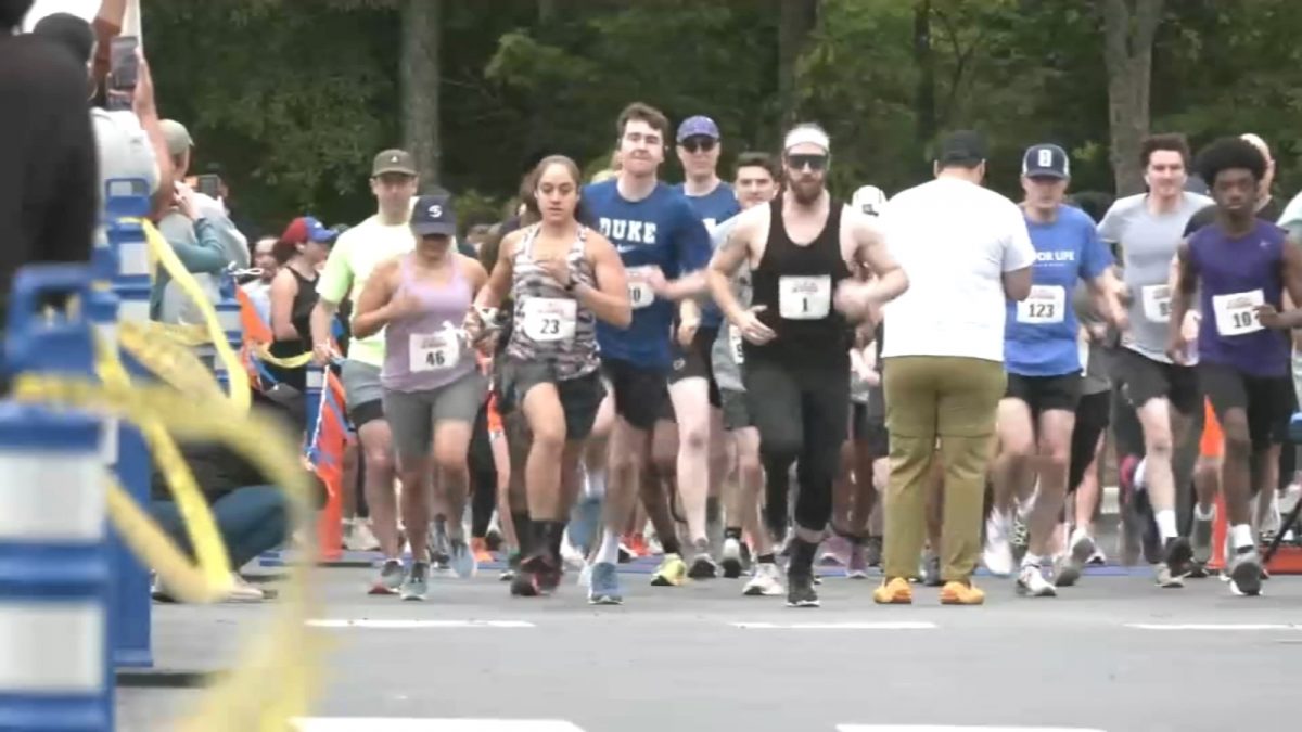 Note in the Pocket | Hundreds of runners took part in the annual Socks and Undies 5K Rundie [Video]
