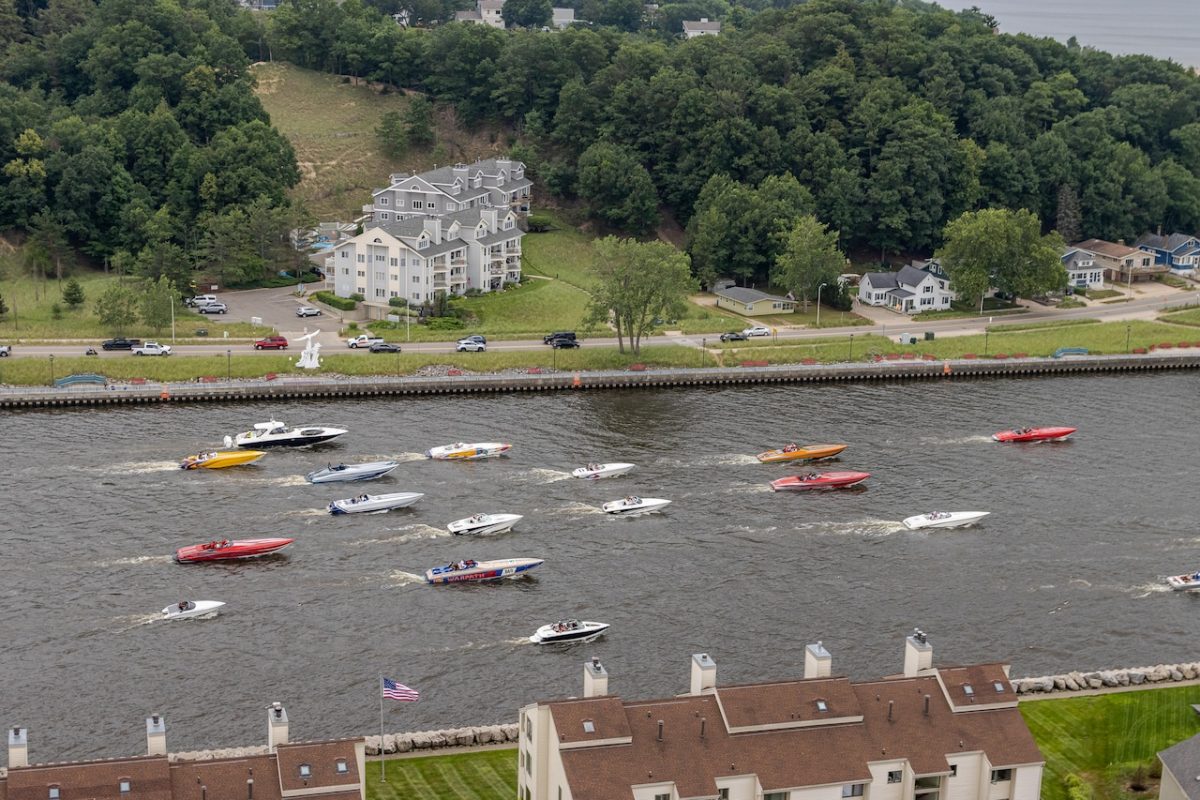 Powerboat club races to 5 Lake Michigan towns for charity. Heres where to catch them. [Video]