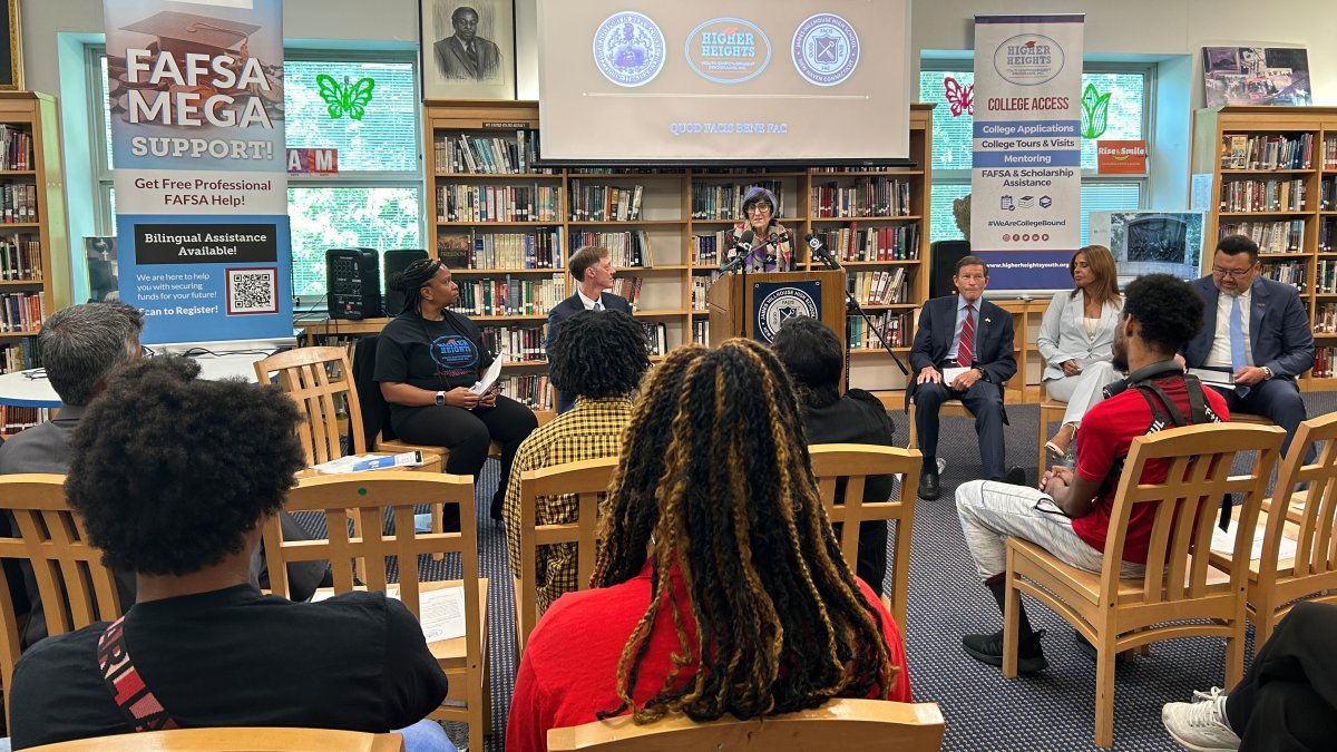 Leaders call on New Haven families to complete FAFSA with help from local grant  NBC Connecticut [Video]